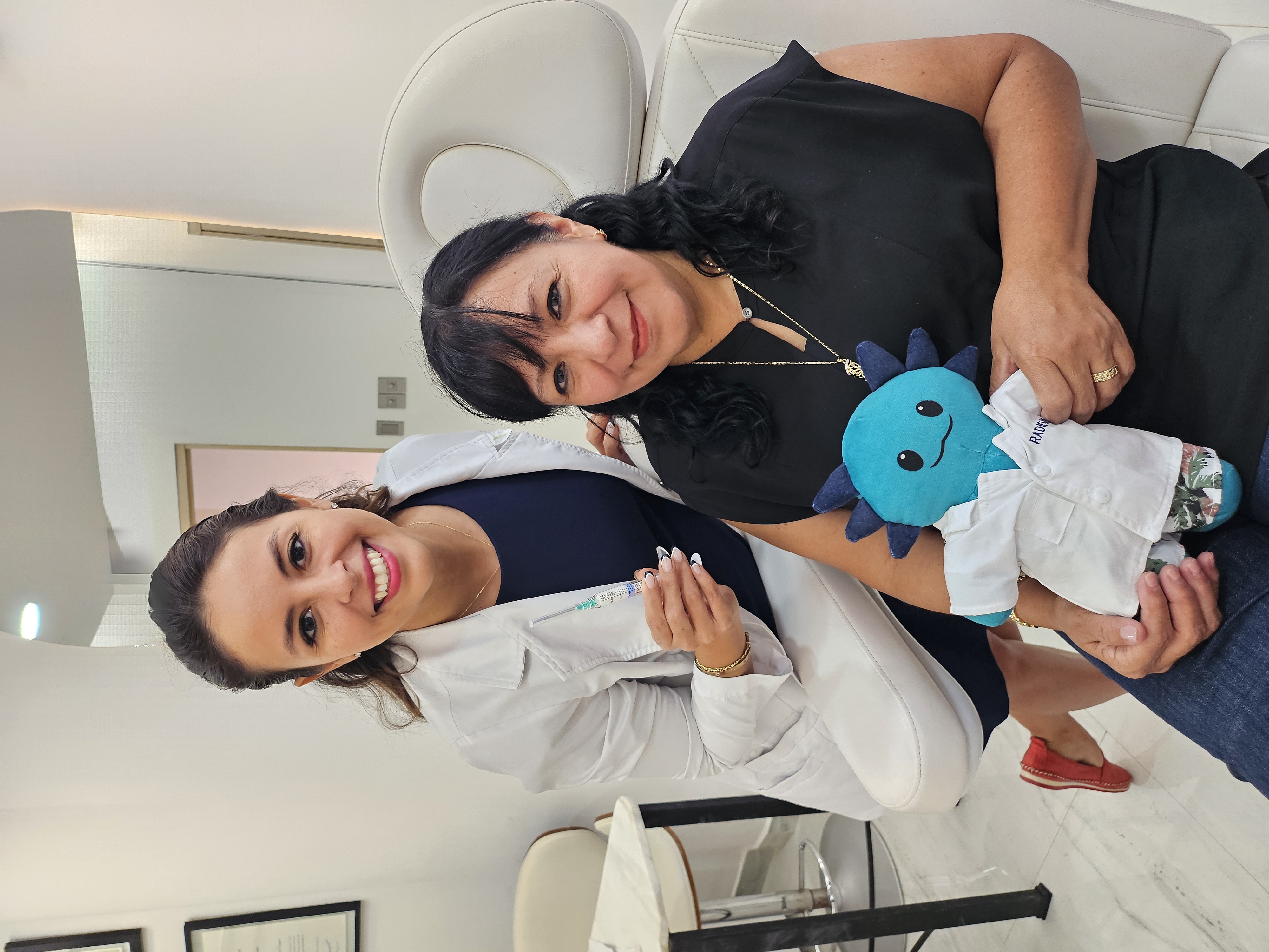 Radiesse en Mérida: El Tratamiento Definitivo para la Flacidez de Rostro, Cuello y Cuerpo con el Aval de Merz en Clínica Carell